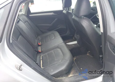 2012 Volkswagen Passat Se z USA, uszkodzony, nr VIN 1VWBP7A35CC041665